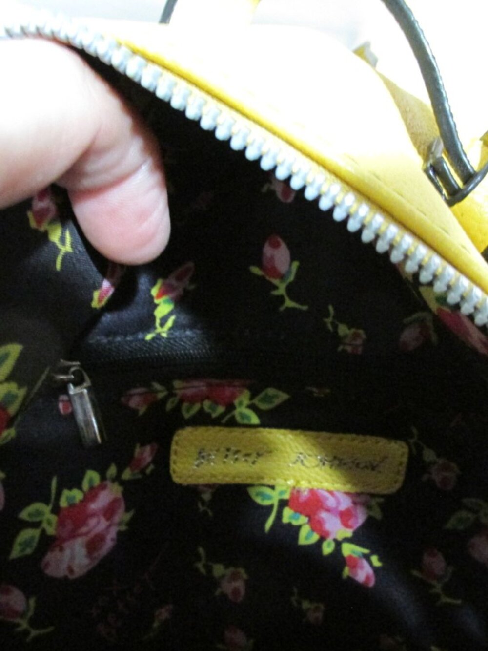 P2874-Betsey Johnson Yellow Pebble Big Bow Backpack - Picture 6 of 8